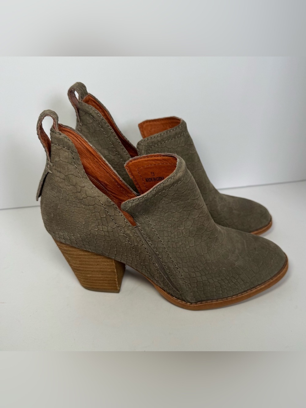 Jeffrey Campbell Vanhook Snake Embossed Suede Ankle Booties Grey Like New
